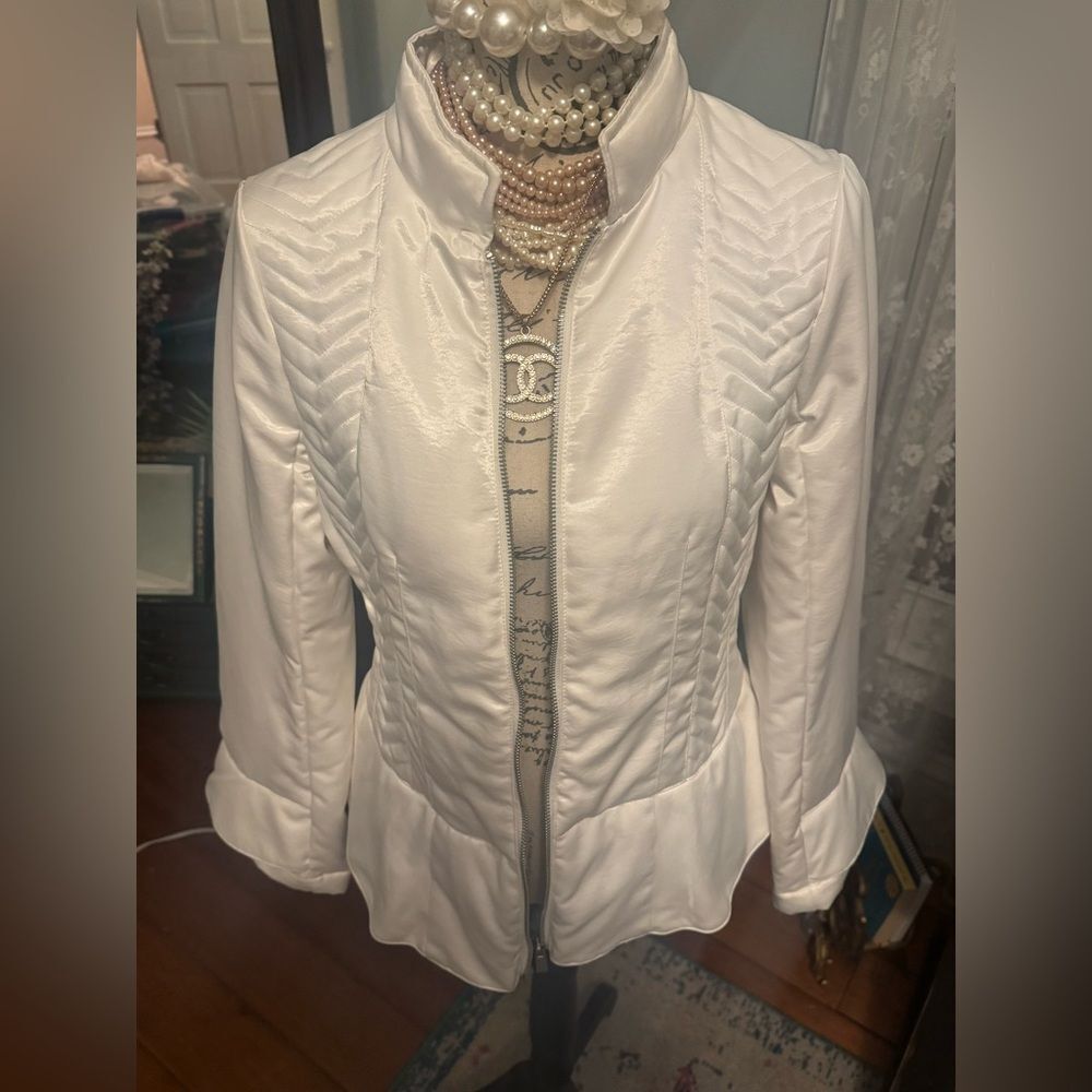 *Blanc Noir* COQUETTE Sz L Ivory Sateen Quilted Feather Down Ruffle Hem Jacket